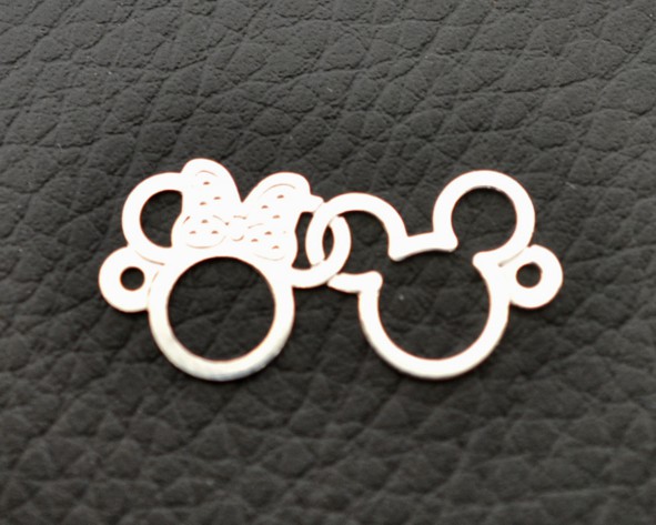 Entremeio Mickey e Minnie banho prata - 23x11 mm (un) FL-509